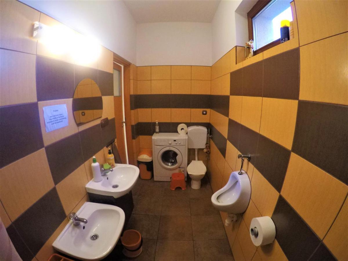 Pokoje Goscinne, Mieszkanie Na Wynajem W Swidniku K Lublina Exterior photo