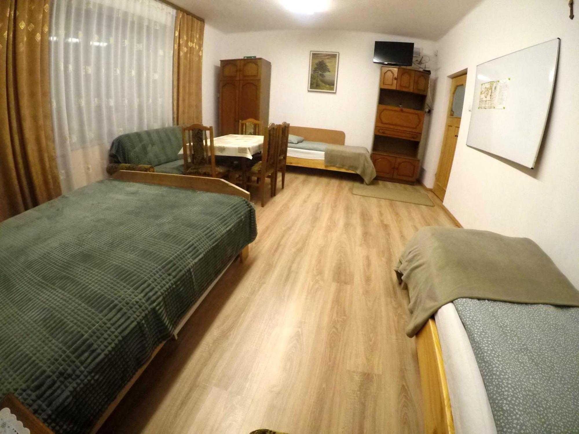 Pokoje Goscinne, Mieszkanie Na Wynajem W Swidniku K Lublina Exterior photo